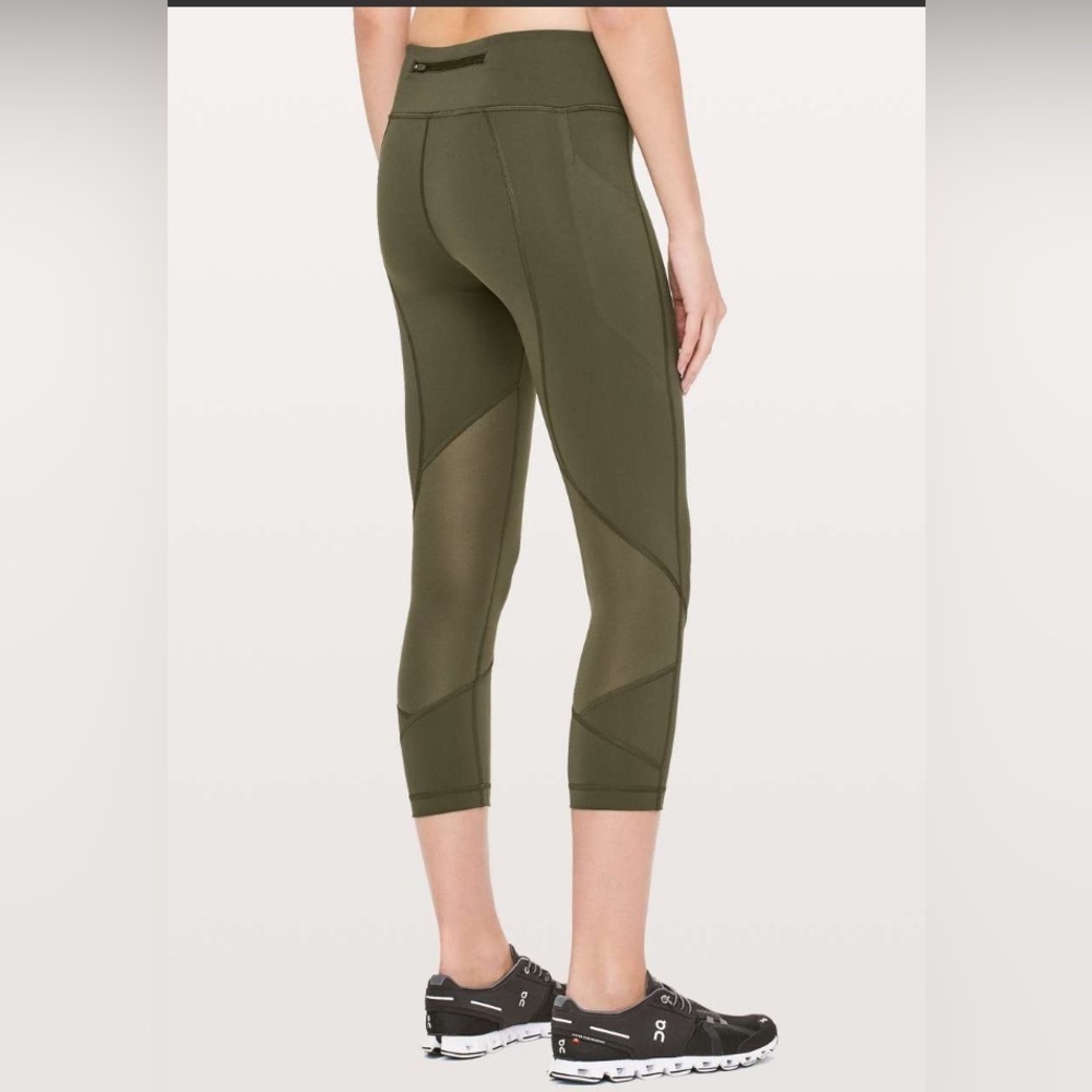 Lululemon Pace Rival Crop *Full-On Luxtreme 22" - Size 4